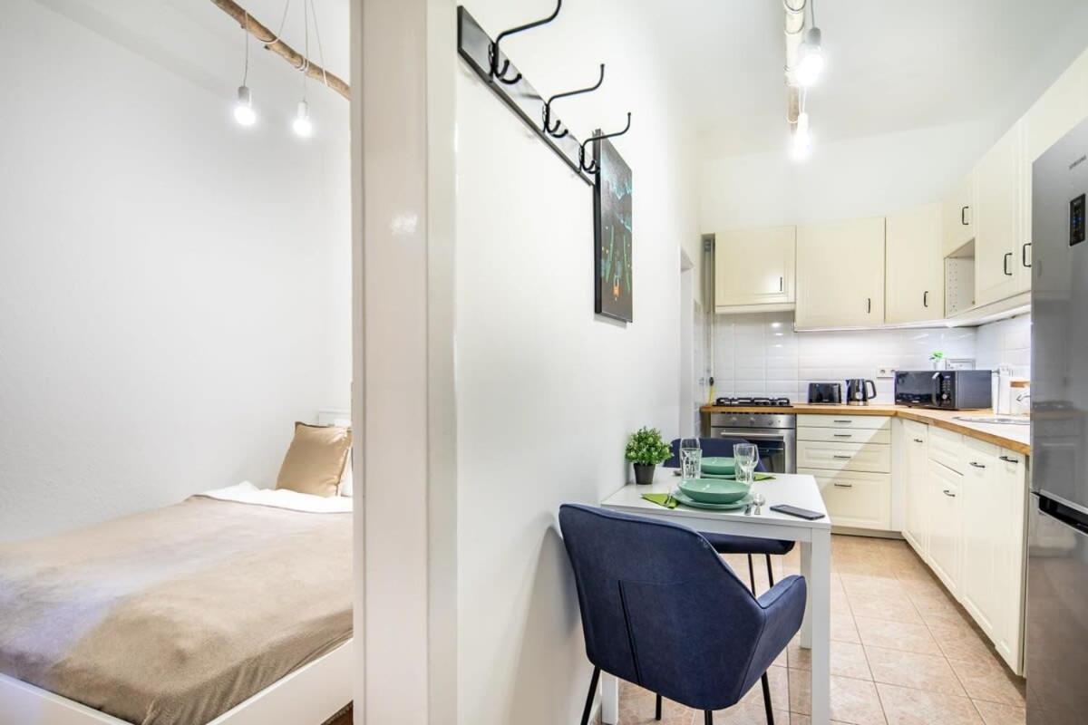 Convenient Apartment At Gastro Driven Location Budapest Exterior photo